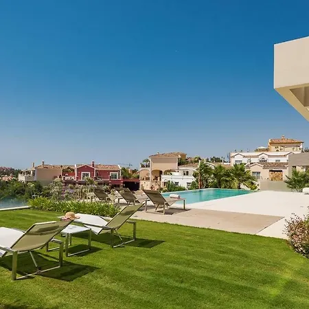 Anamaya 1 - Elegant 5-bedroom In